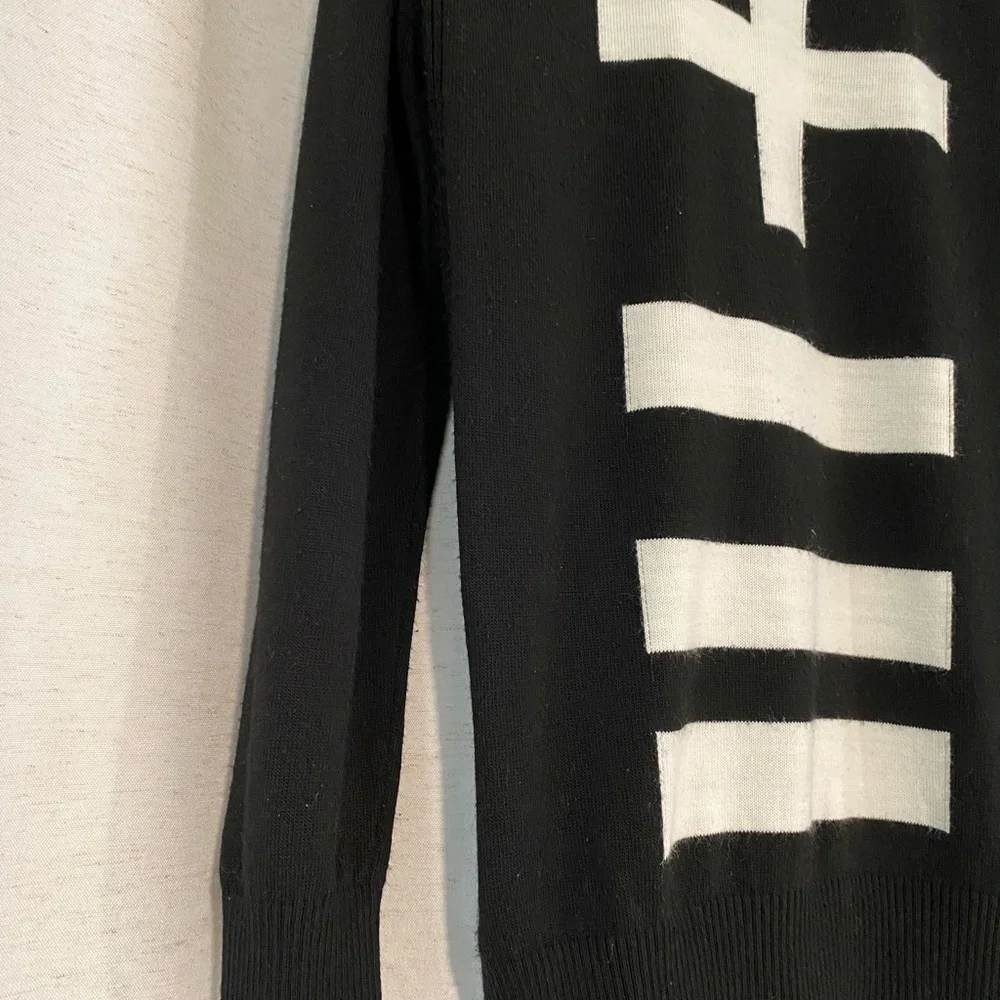 Ron Tomson Men’s Black Modern Signs Graphic Sweater